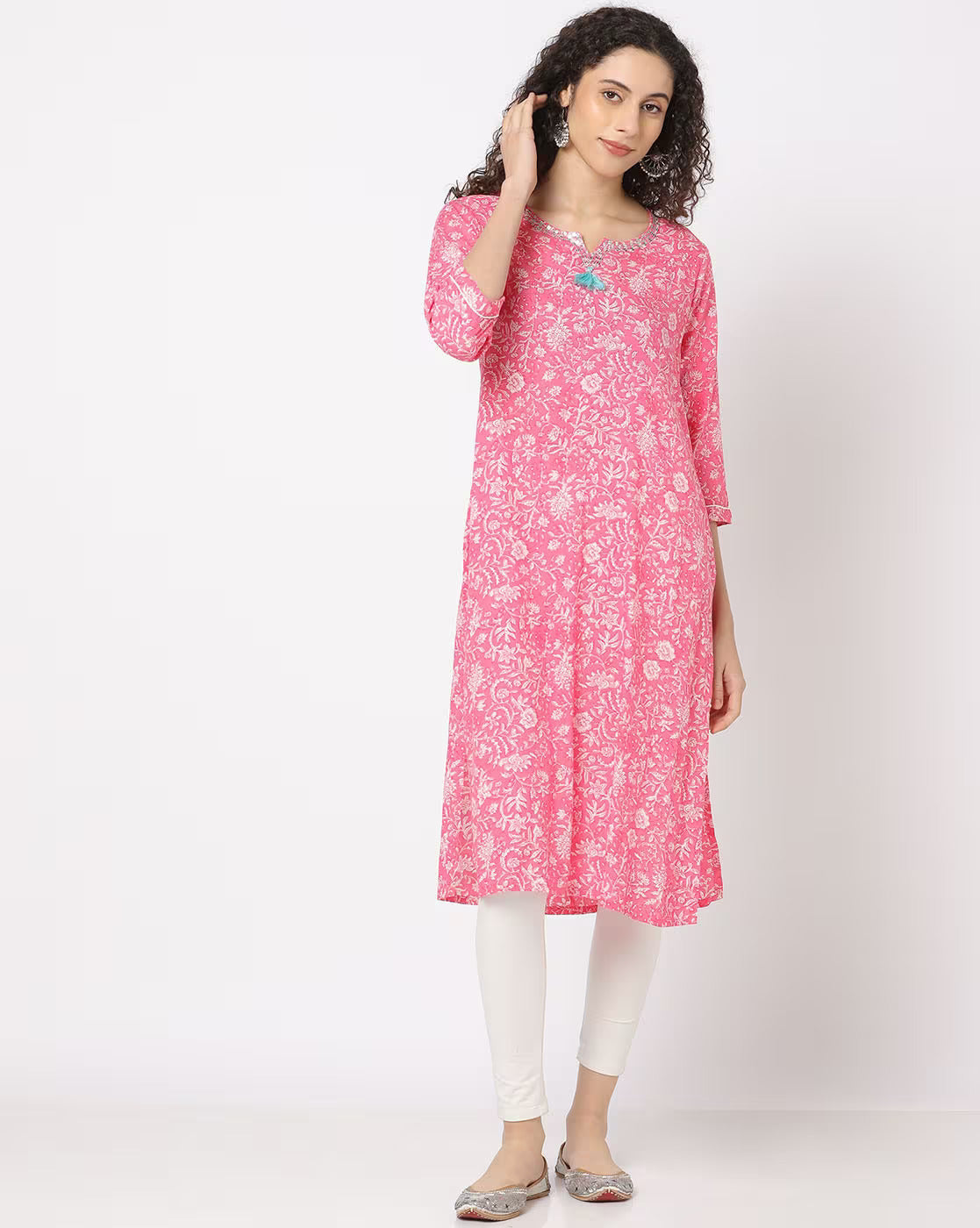 Women Floral Print Straight Kurta