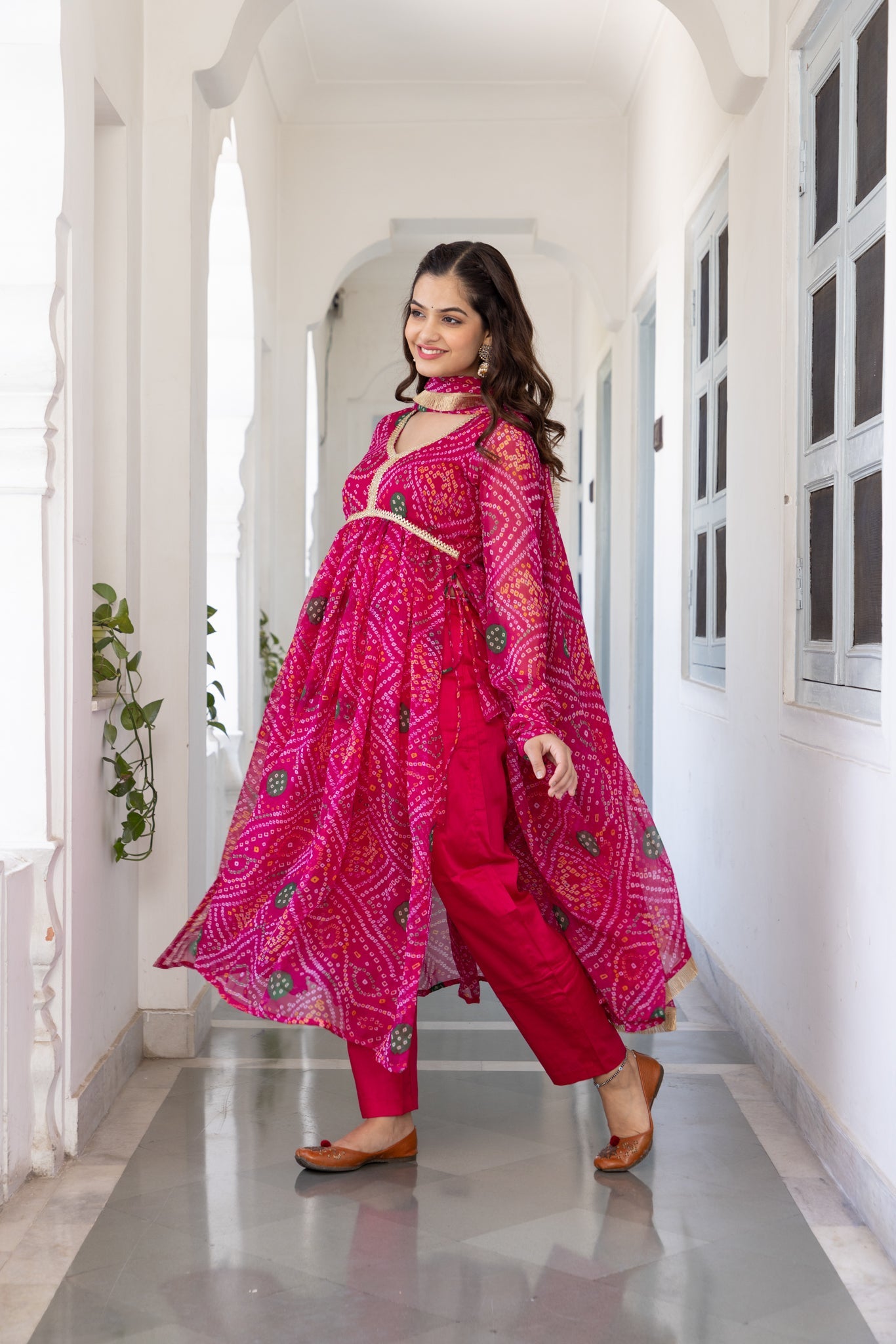 Women's Georgette Solid Regular Fit Rani Pink Bandhani Anarkali Set (Rani Pink)