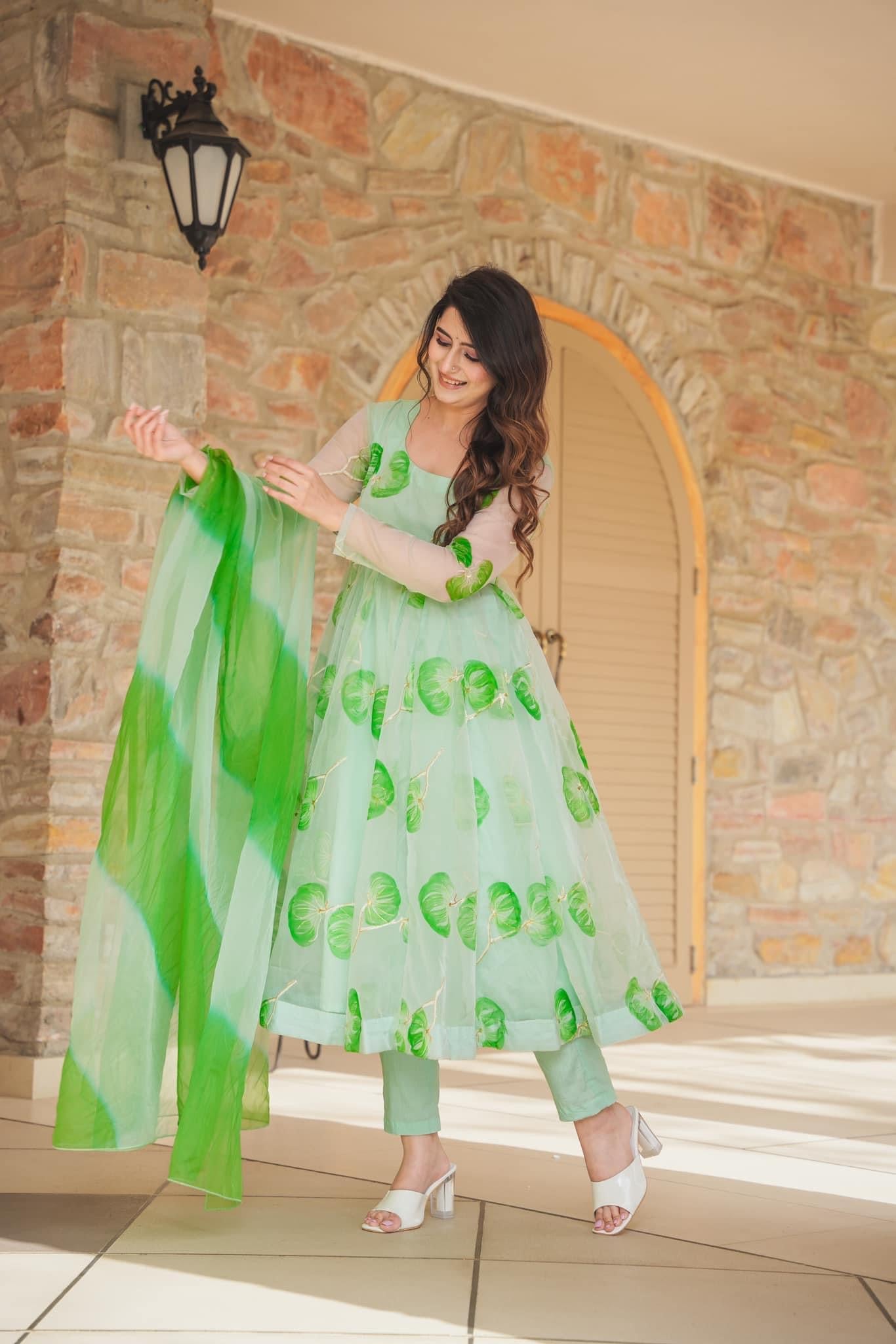 GREEN FLORAL HANDPAINTED SUIT SET