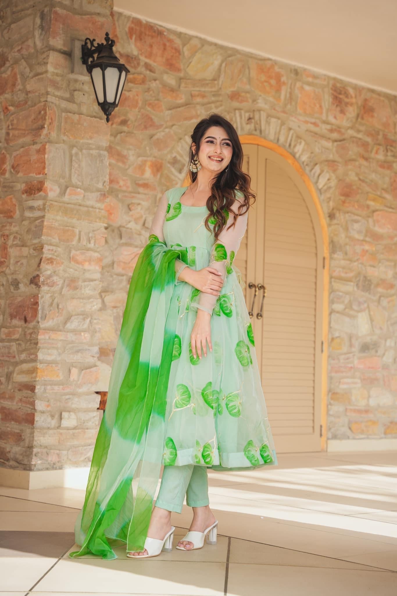 GREEN FLORAL HANDPAINTED SUIT SET